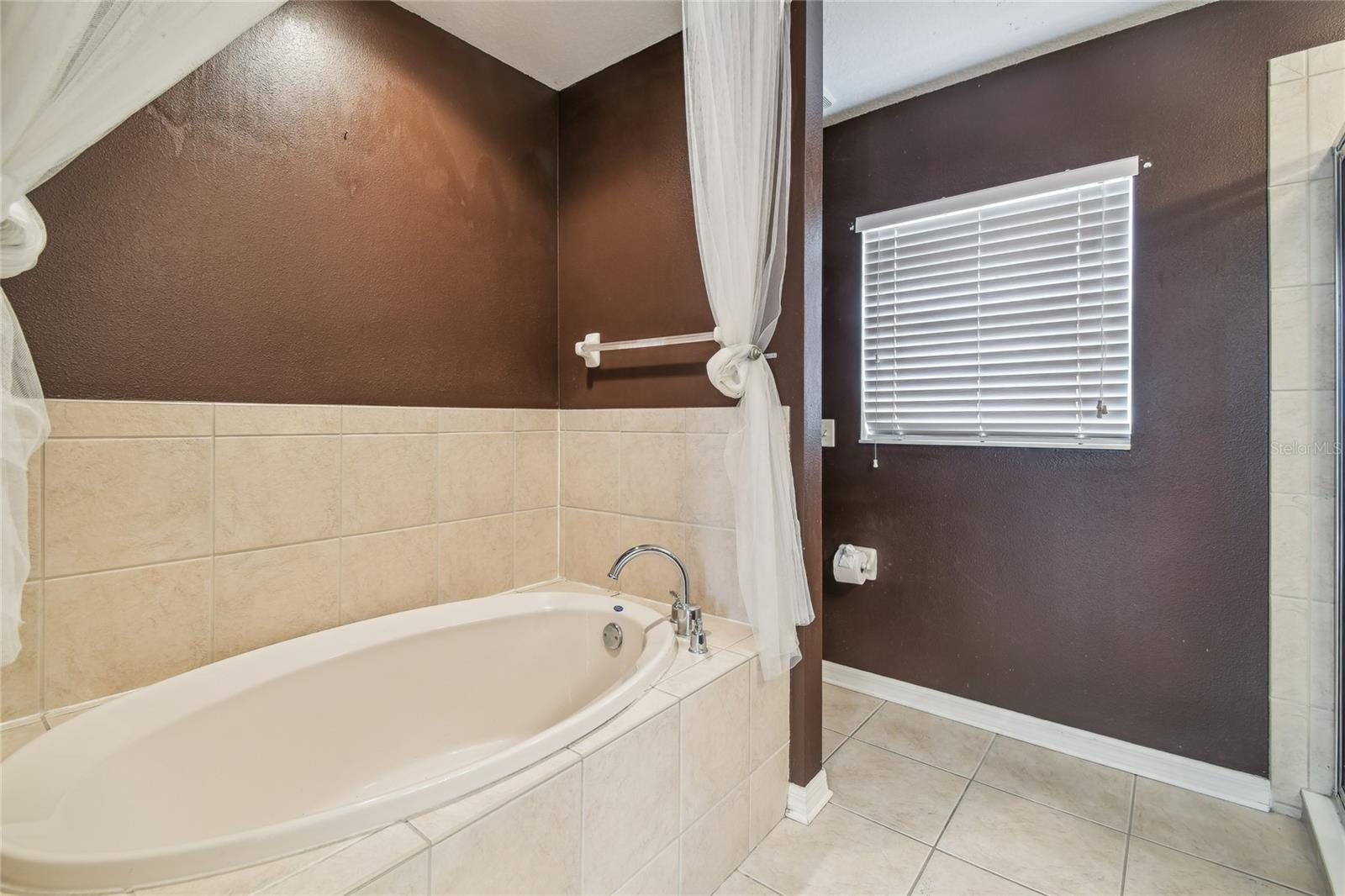 Image 19 of 38 For 10343 Avelar Ridge Drive