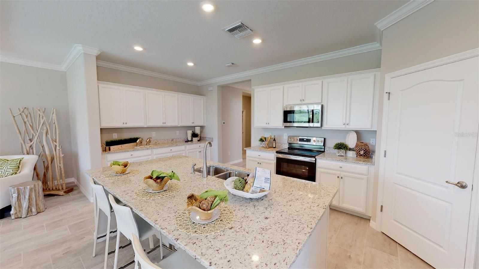 Image 15 of 49 For 5305 Seal Isle Court