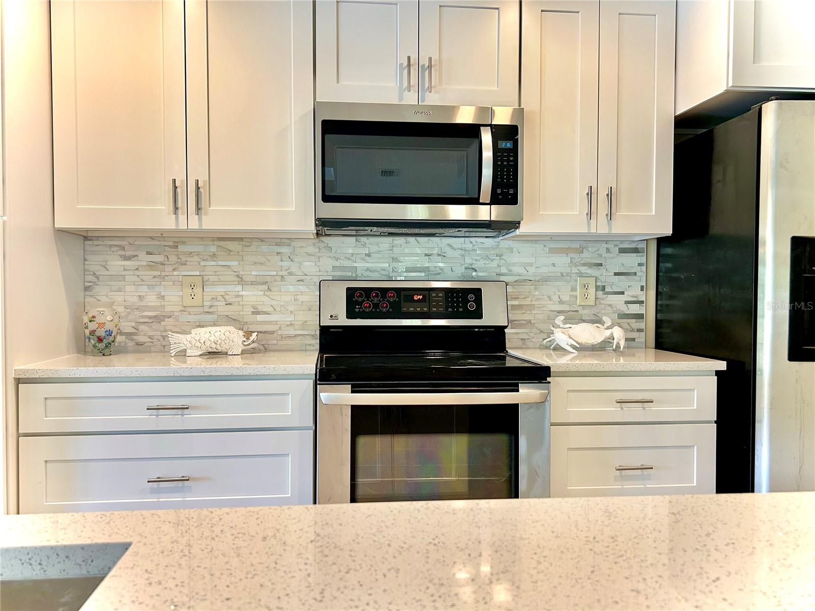 Listing photo id 13 for 17017 Paula Lane