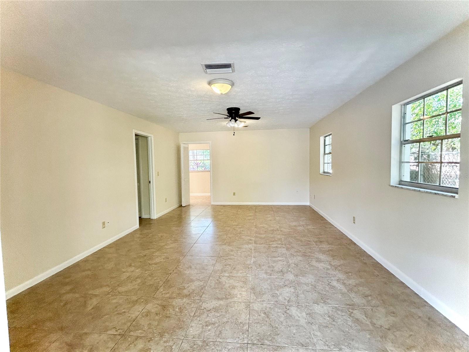 Listing photo id 18 for 17017 Paula Lane