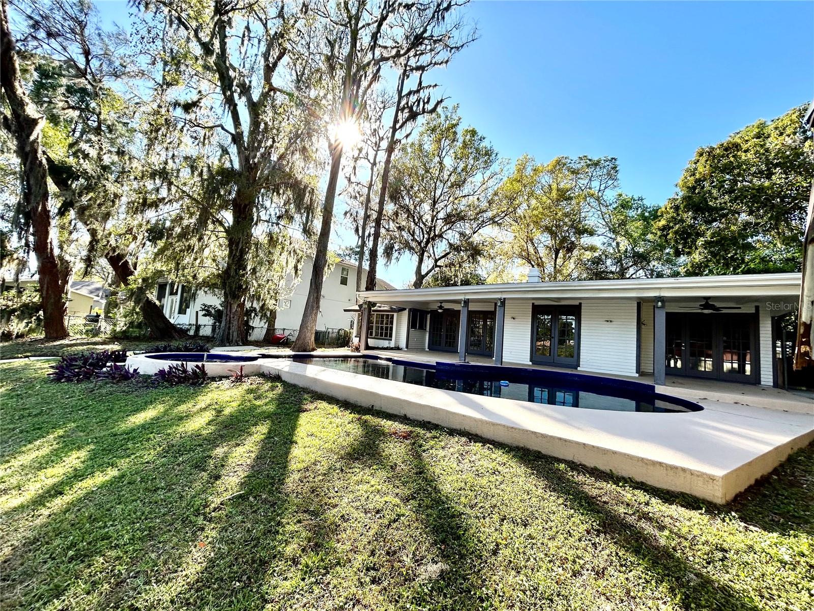 Listing photo id 31 for 17017 Paula Lane