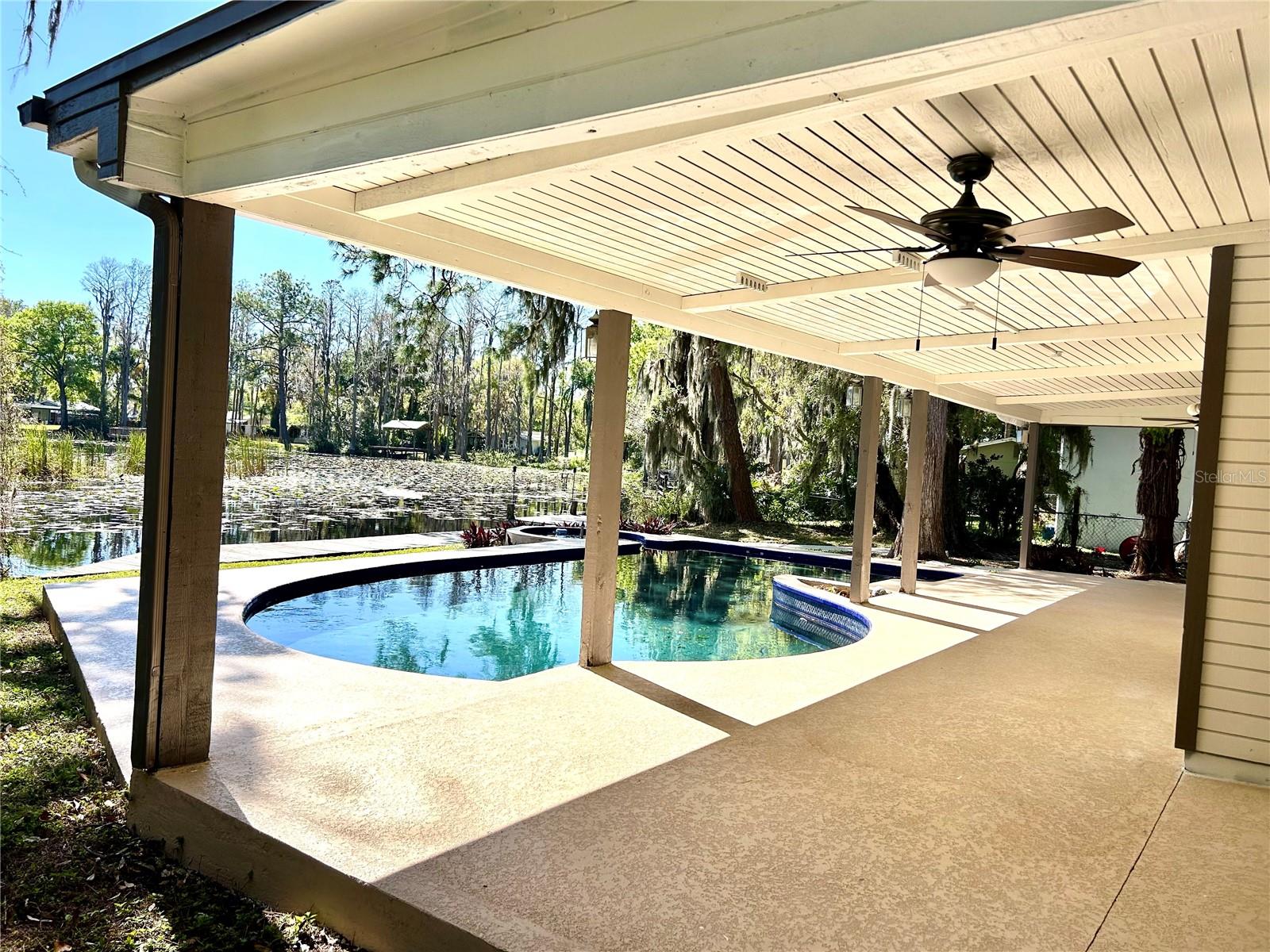 Listing photo id 35 for 17017 Paula Lane
