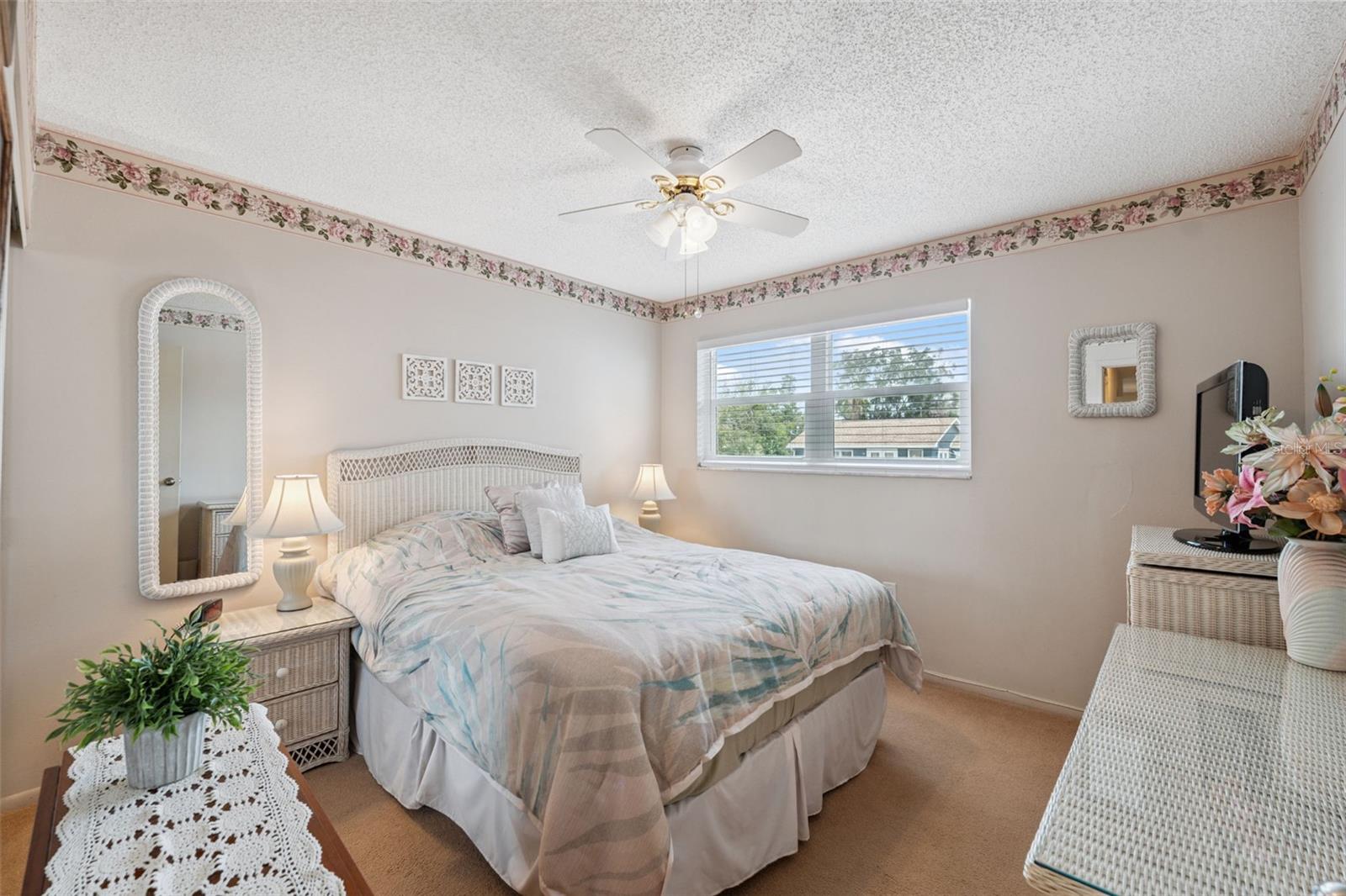 Image 18 of 48 For 8567 Gulf Boulevard 19n