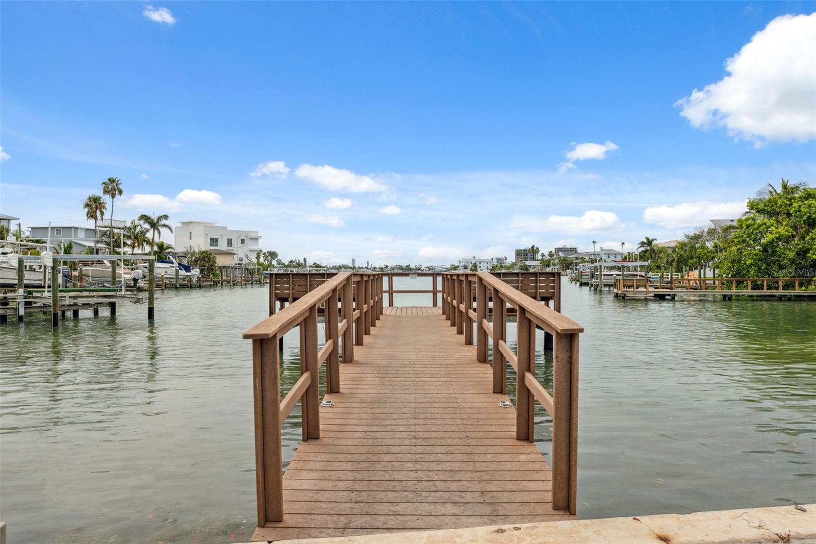 Image 25 of 48 For 8567 Gulf Boulevard 19n