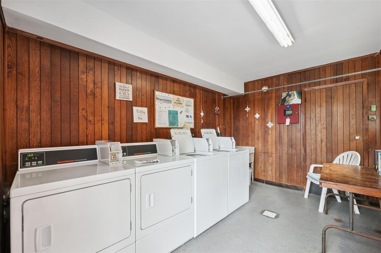 Image 26 of 48 For 8567 Gulf Boulevard 19n