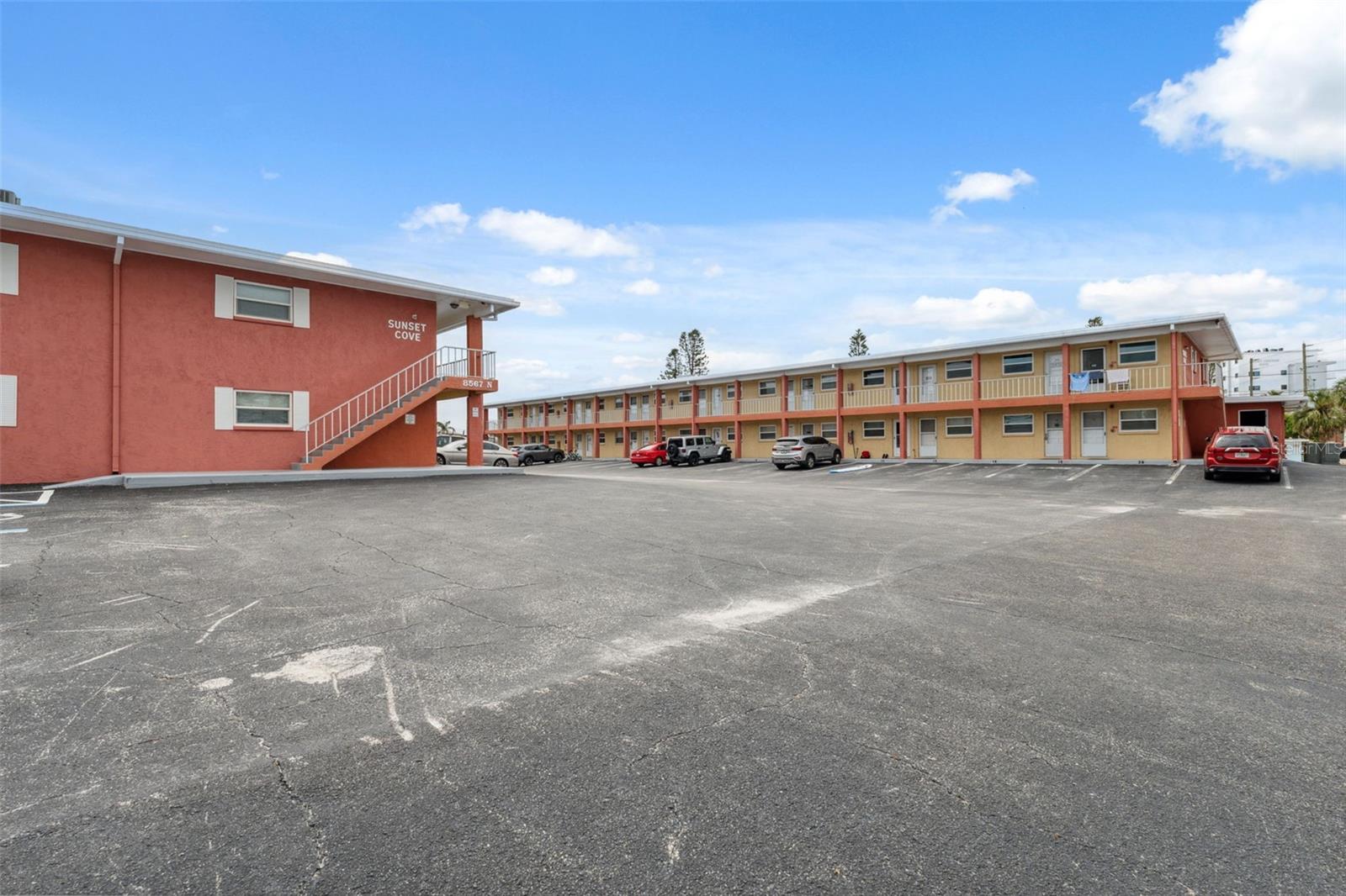 Image 4 of 48 For 8567 Gulf Boulevard 19n