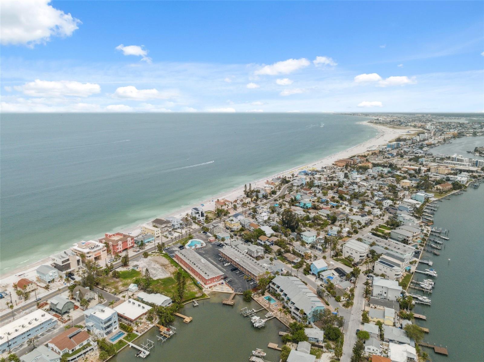 Image 43 of 48 For 8567 Gulf Boulevard 19n