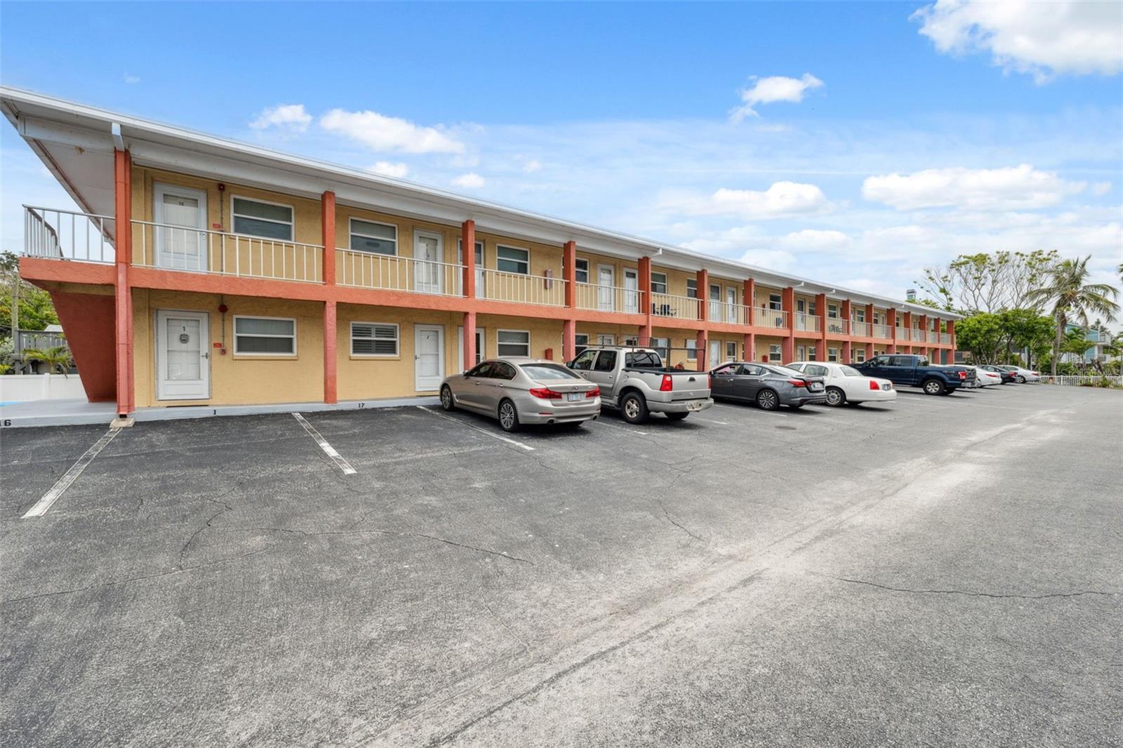 Image 6 of 48 For 8567 Gulf Boulevard 19n