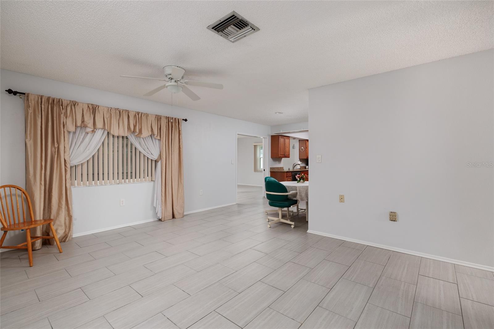 Image 12 of 42 For 6236 104th Avenue N
