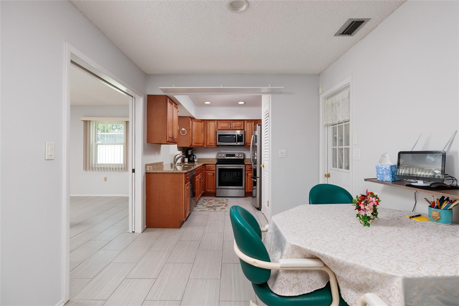 Image 14 of 42 For 6236 104th Avenue N