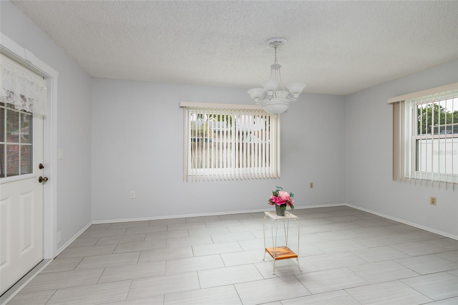 Image 17 of 42 For 6236 104th Avenue N