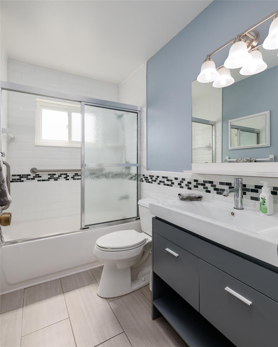 Image 32 of 42 For 6236 104th Avenue N