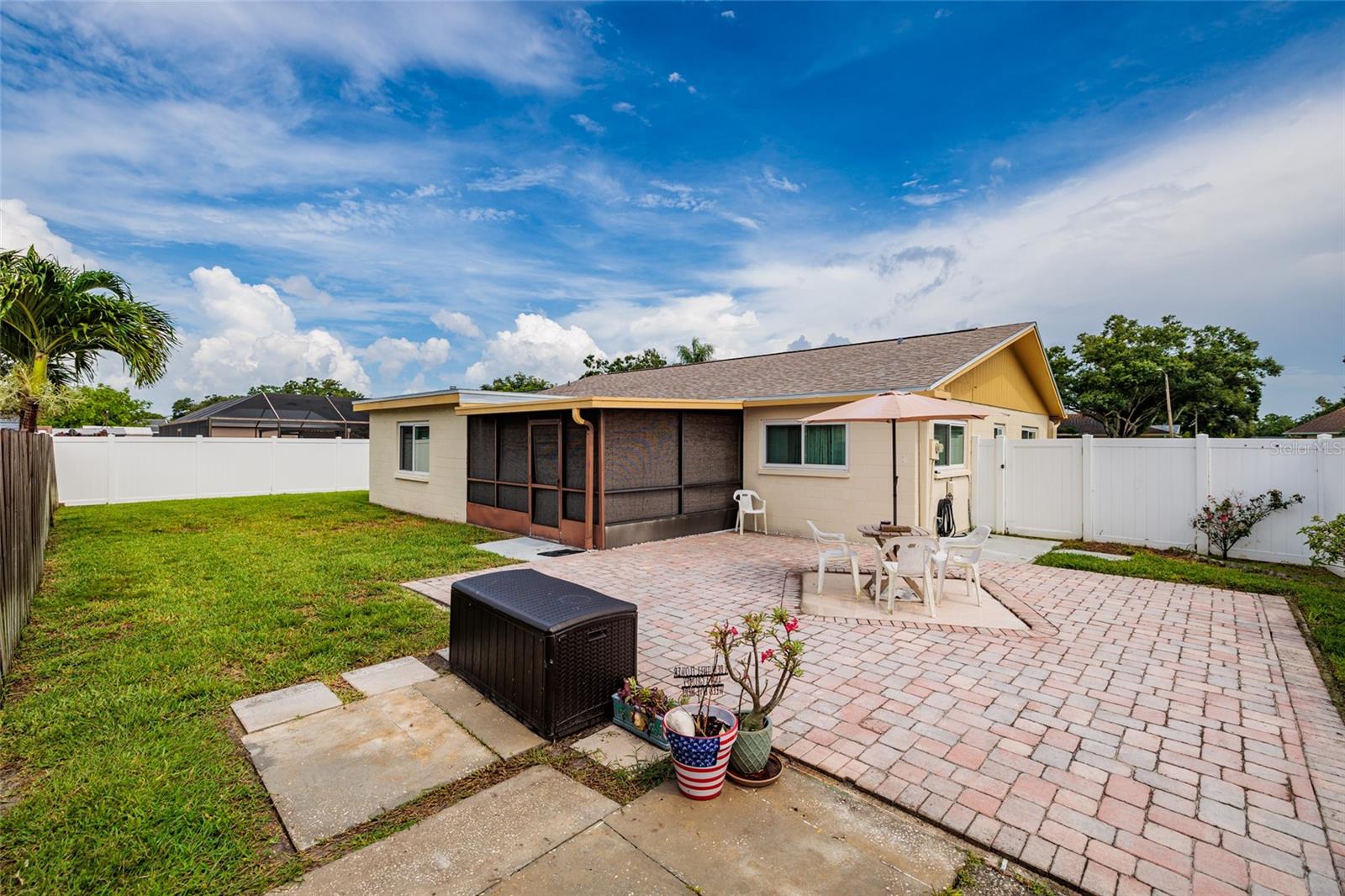 Image 33 of 42 For 6236 104th Avenue N