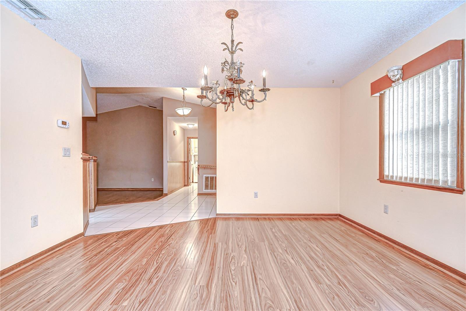 Image 12 of 33 For 11070 Tilburg Street