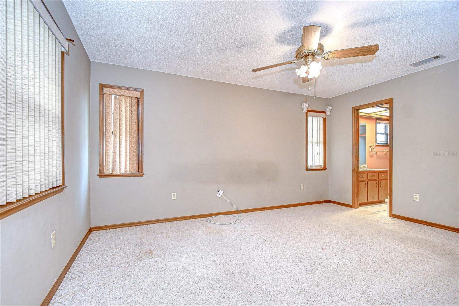 Image 13 of 33 For 11070 Tilburg Street