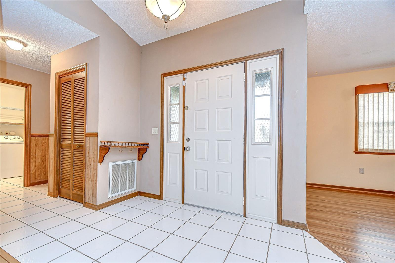 Image 4 of 33 For 11070 Tilburg Street