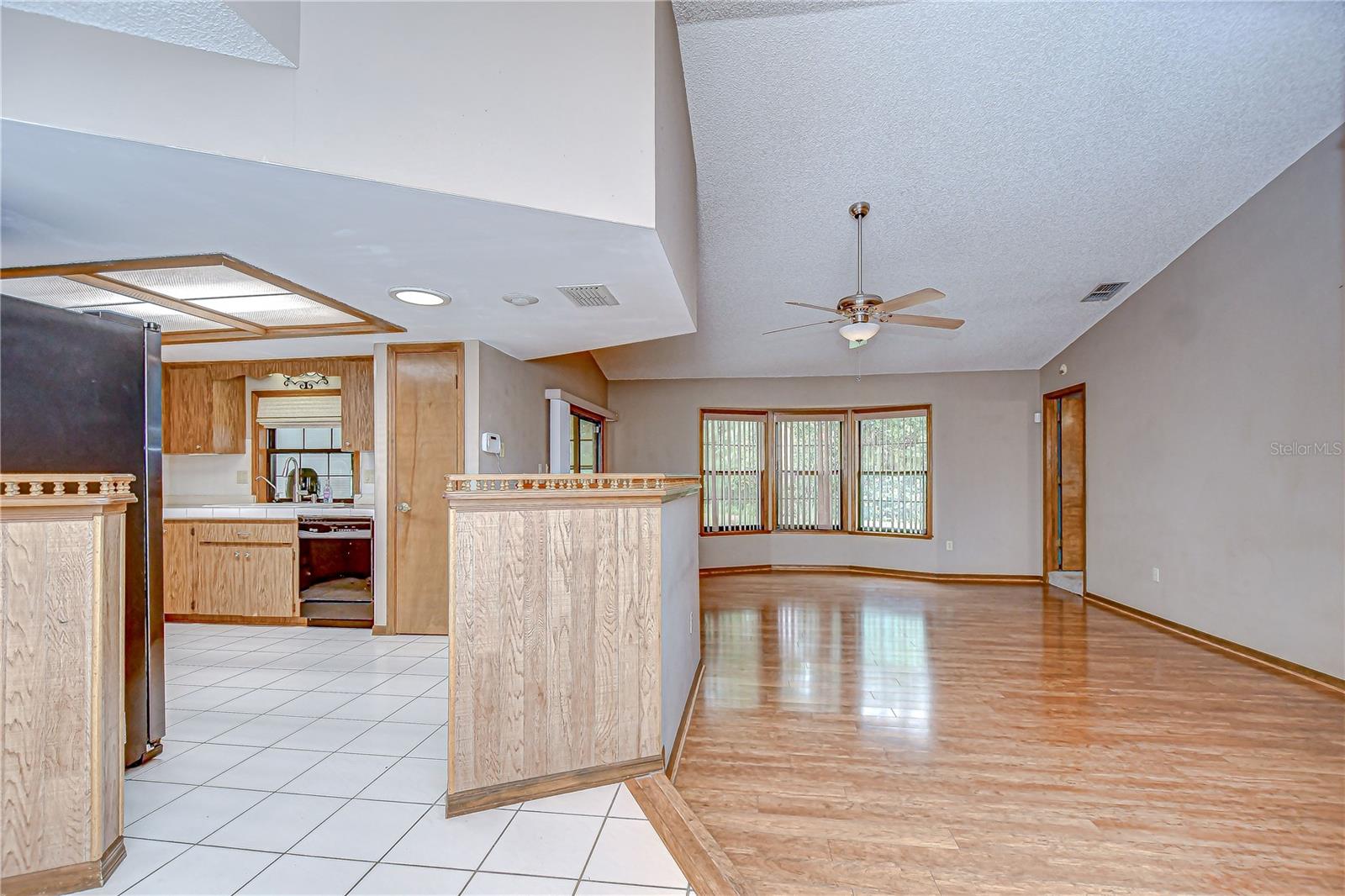 Image 5 of 33 For 11070 Tilburg Street