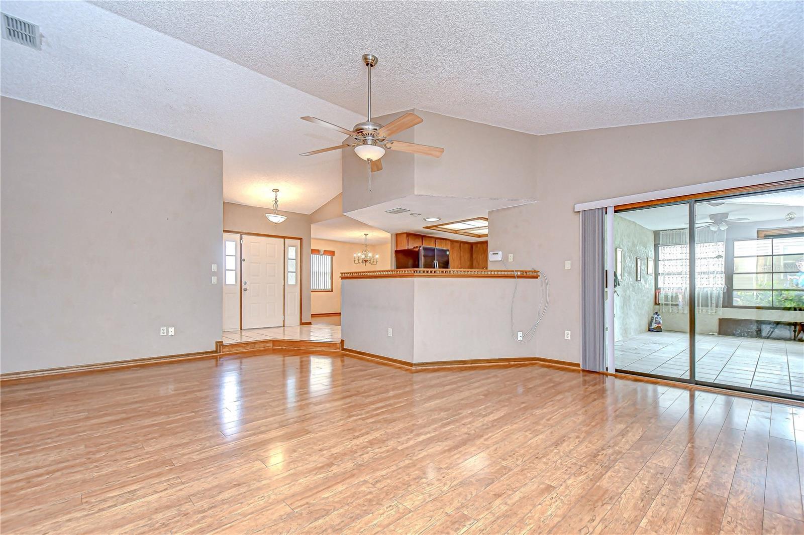 Image 6 of 33 For 11070 Tilburg Street
