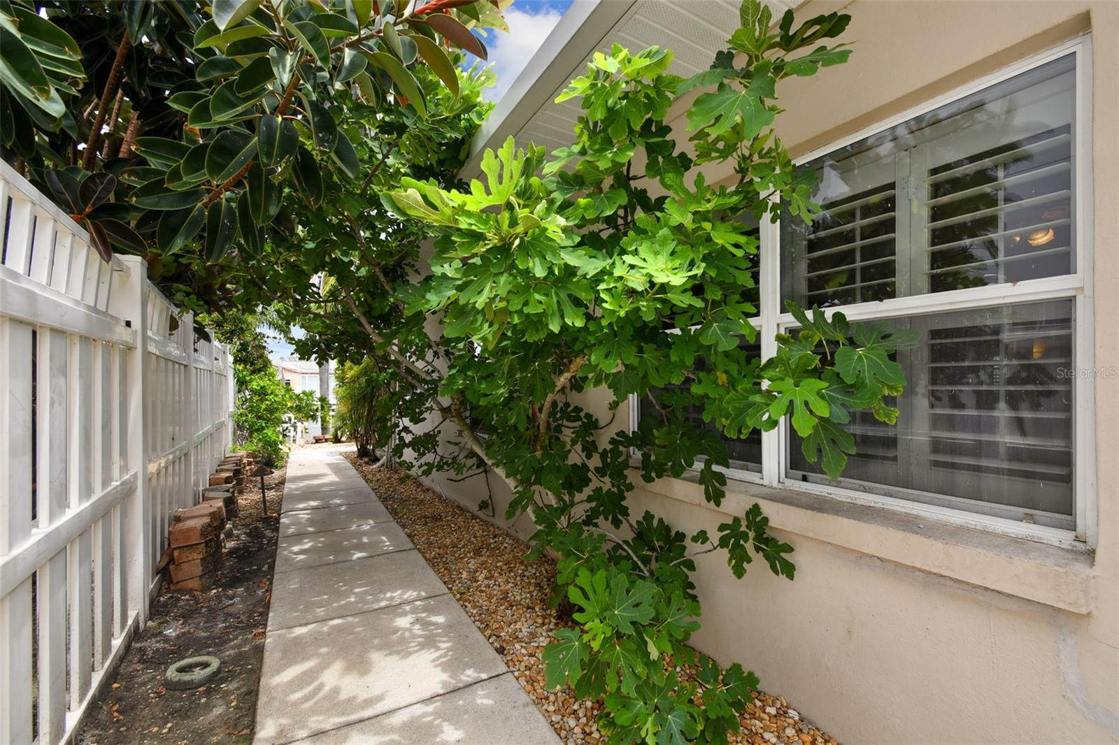 Image 11 of 35 For 3921 Eden Roc Circle