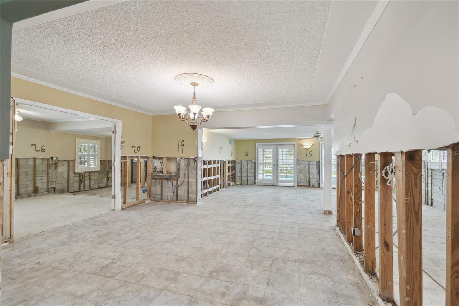 Image 8 of 35 For 3921 Eden Roc Circle