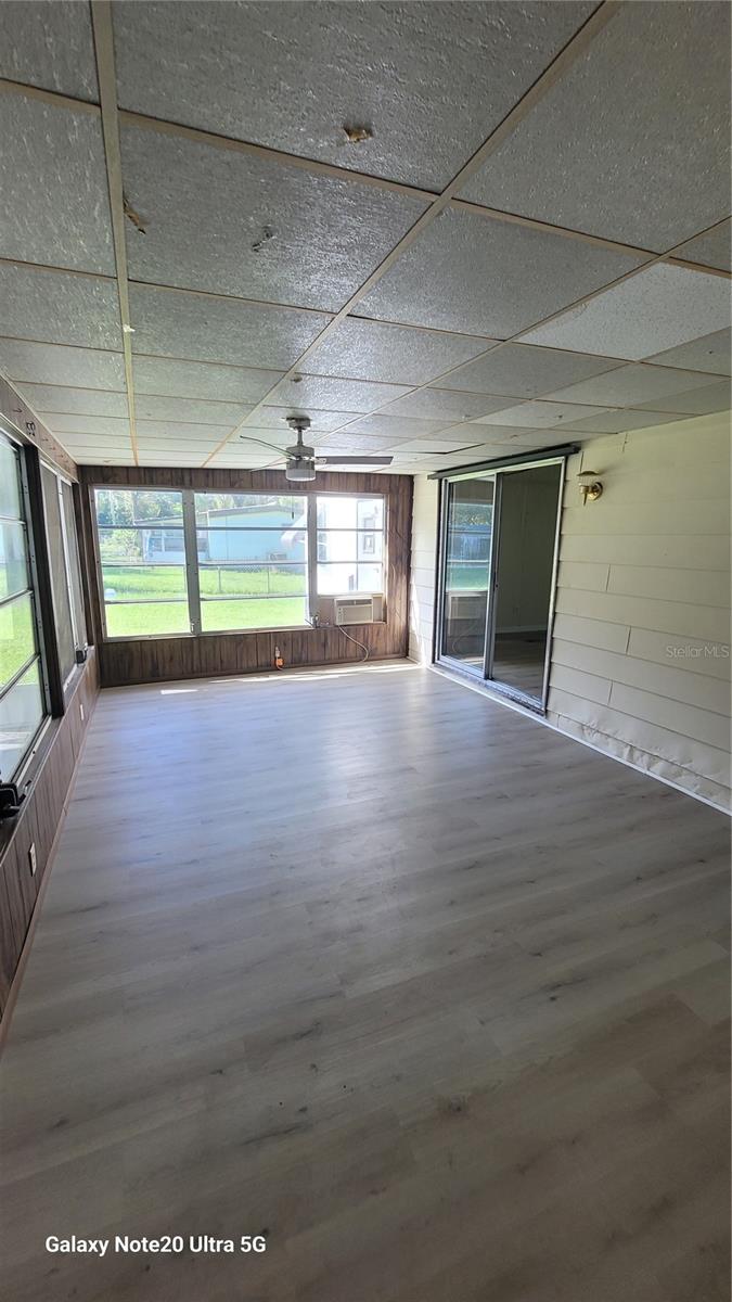 Listing photo id 10 for 11324 Bruin Drive