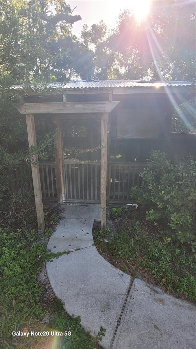 Listing photo id 19 for 11324 Bruin Drive