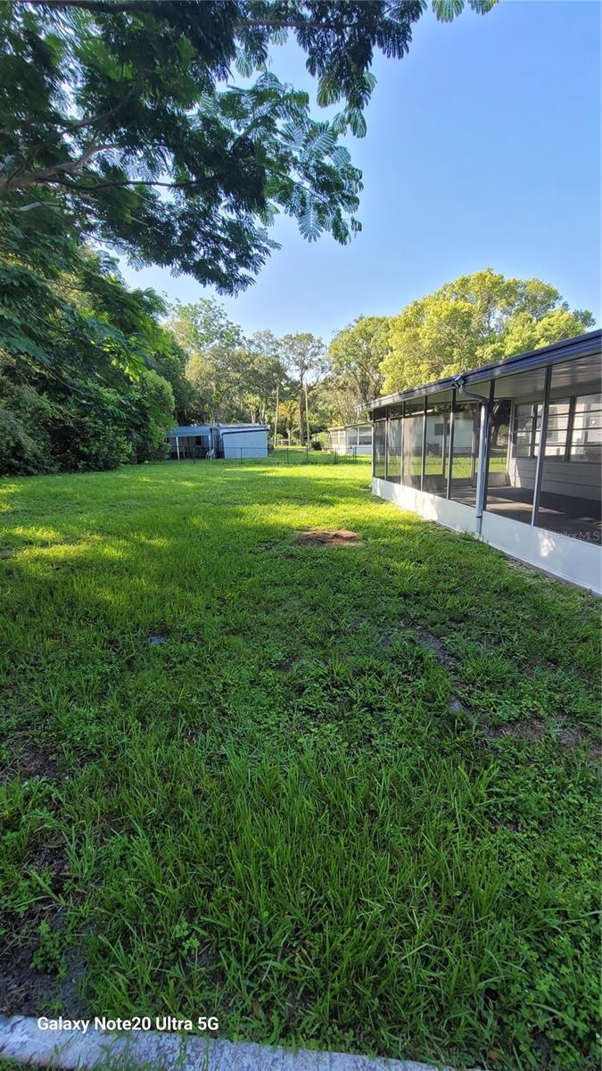 Listing photo id 2 for 11324 Bruin Drive