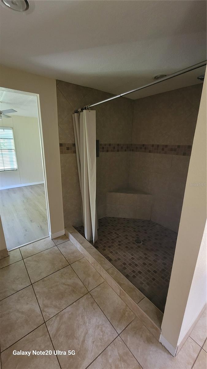 Listing photo id 5 for 11324 Bruin Drive