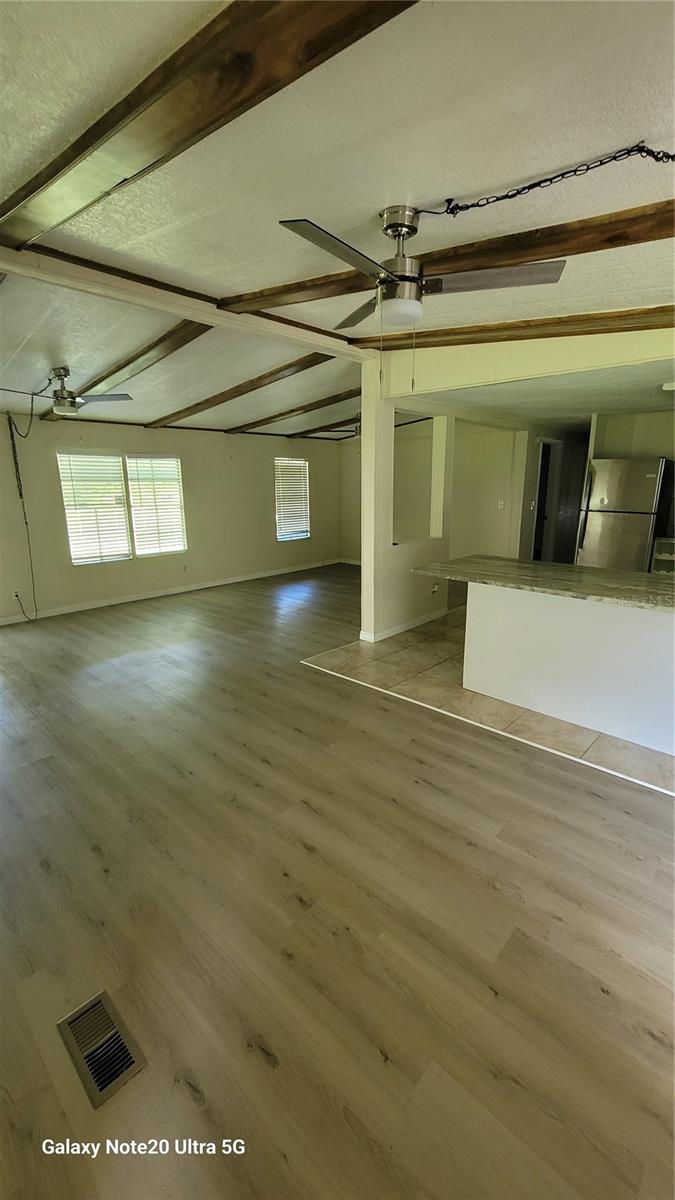 Listing photo id 7 for 11324 Bruin Drive