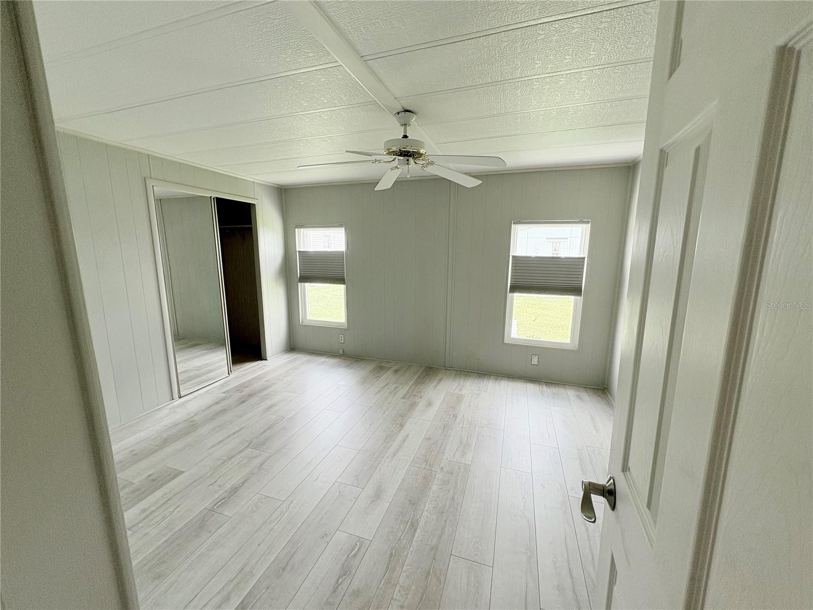 Listing photo id 12 for 161 Hickory Gate Drive