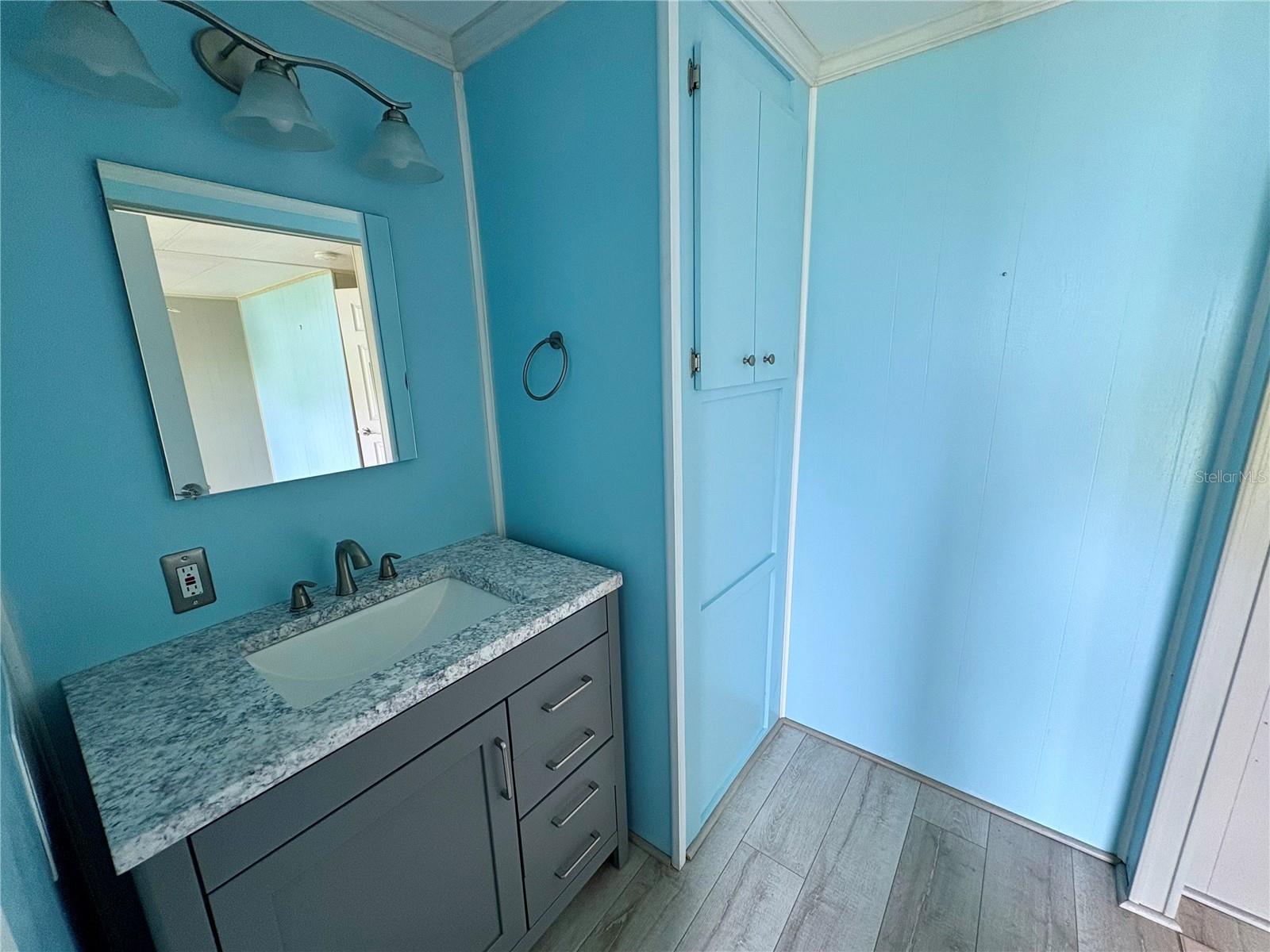 Listing photo id 13 for 161 Hickory Gate Drive
