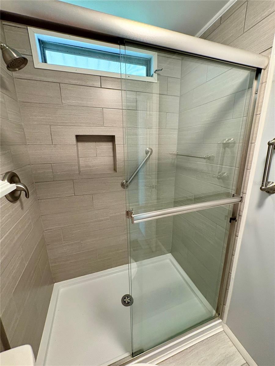 Listing photo id 17 for 161 Hickory Gate Drive