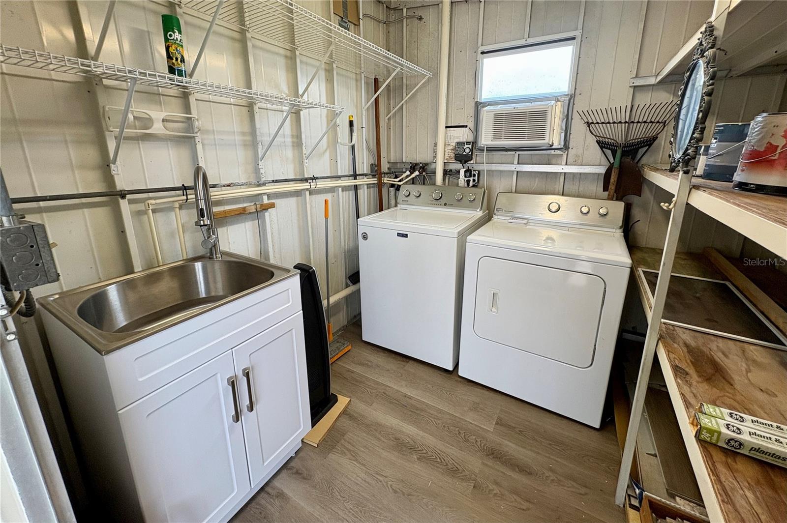 Listing photo id 18 for 161 Hickory Gate Drive
