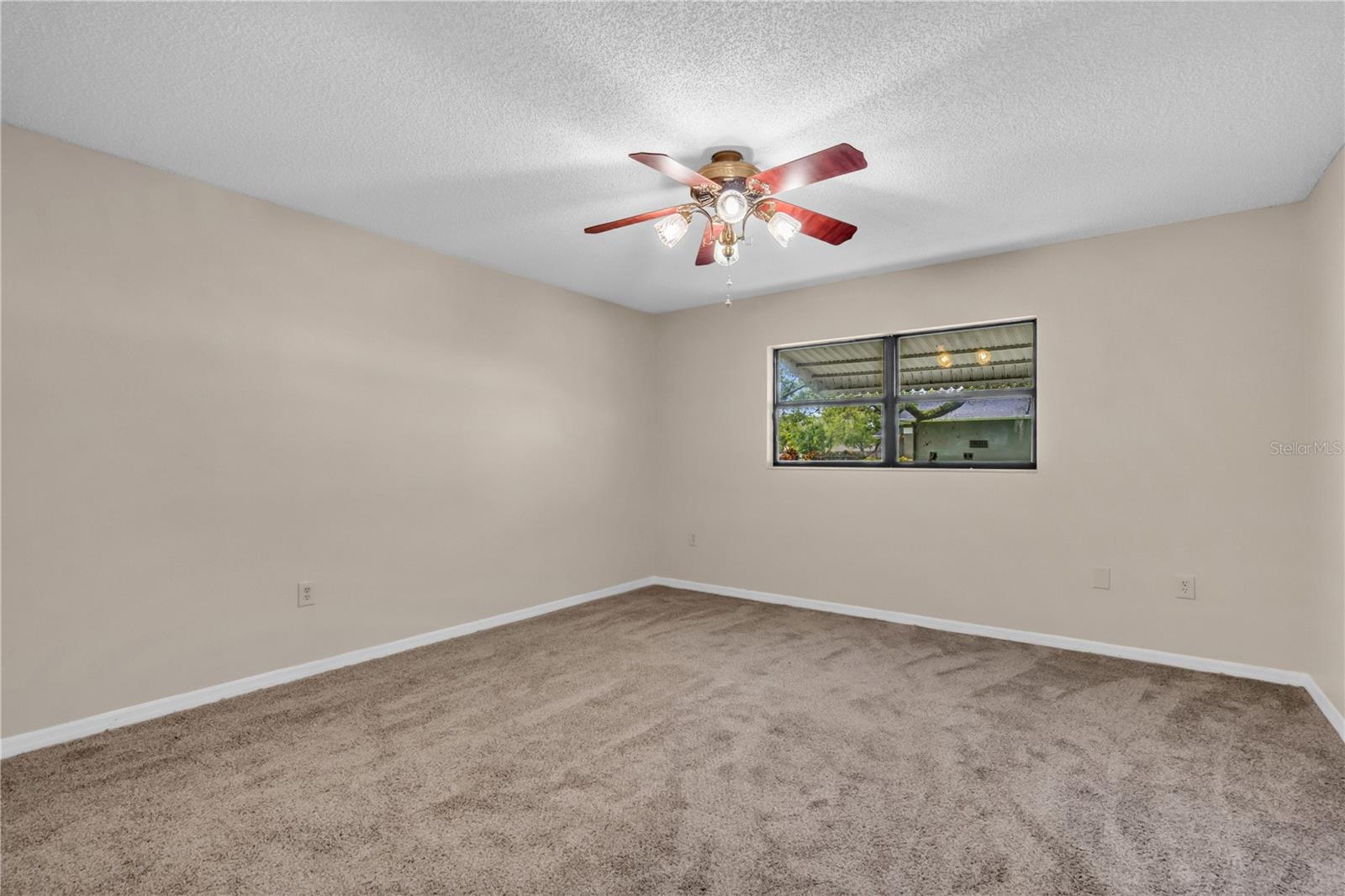 Image 17 of 42 For 8470 Cranes Roost Drive
