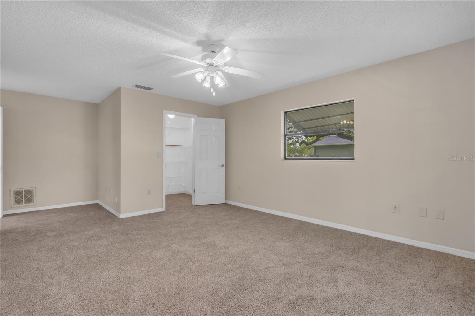 Image 20 of 42 For 8470 Cranes Roost Drive