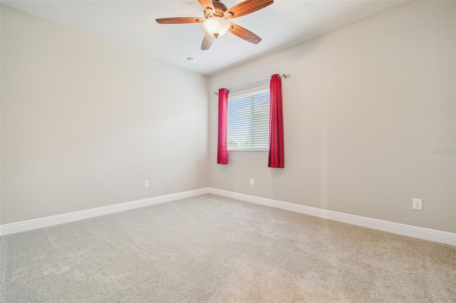 Image 42 of 73 For 7508 Sea Lilly Court