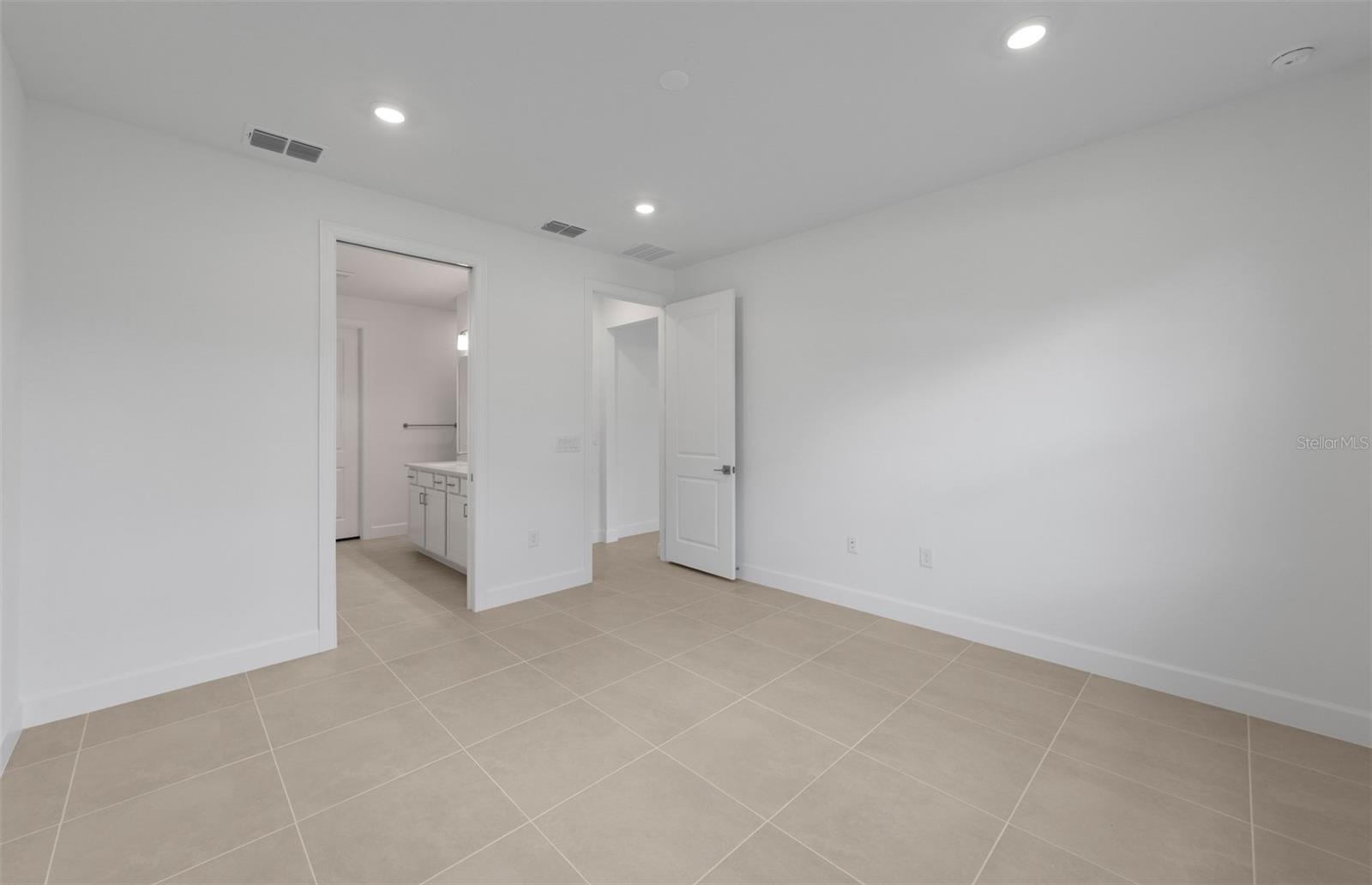 Image 16 of 26 For 6982 Minneola Court