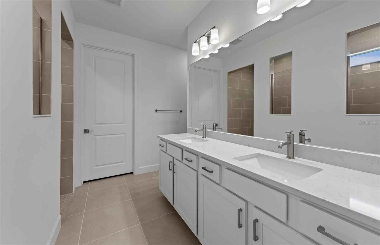 Image 17 of 26 For 6982 Minneola Court