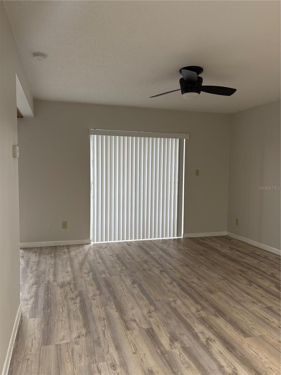 Image 6 of 23 For 2583 Countryside Boulevard 3103