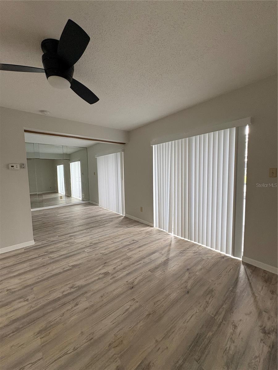 Image 8 of 23 For 2583 Countryside Boulevard 3103