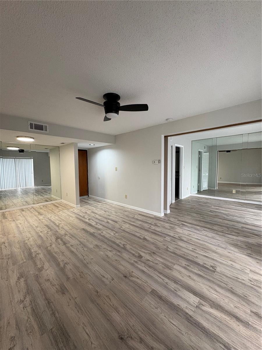Image 9 of 23 For 2583 Countryside Boulevard 3103