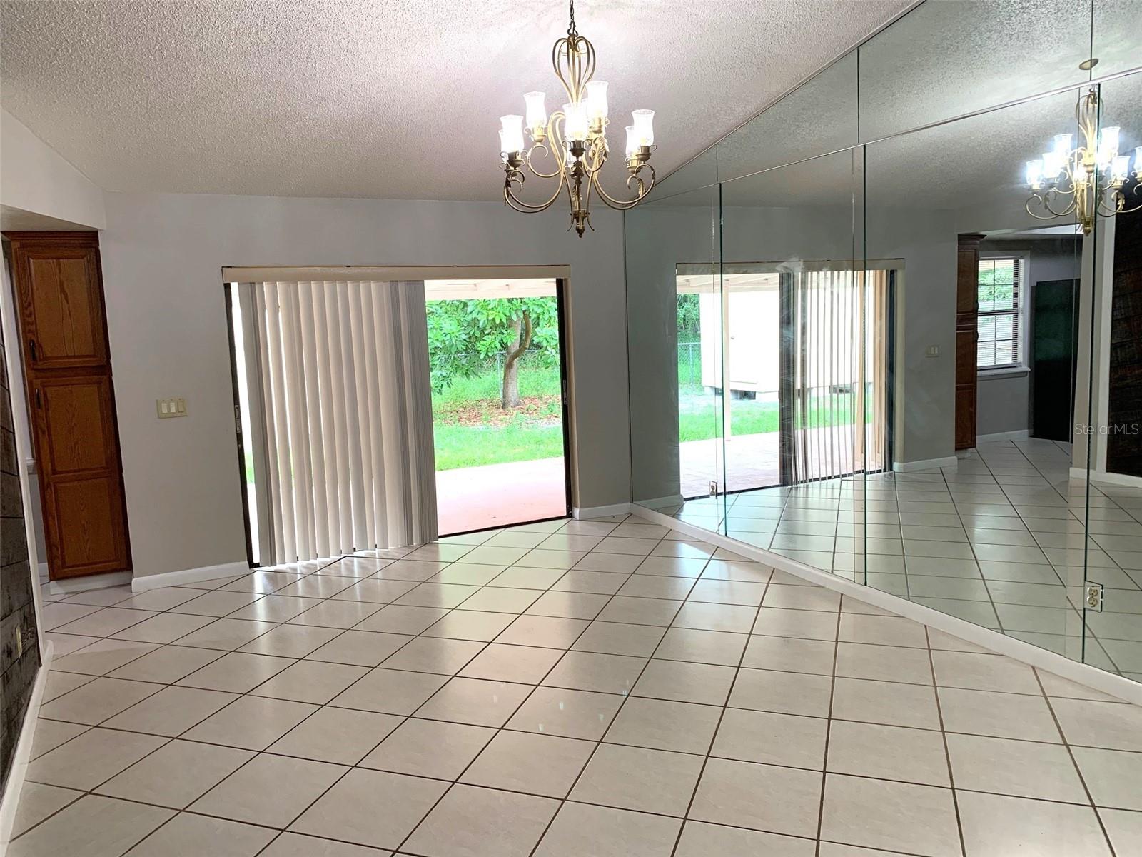 Image 7 of 31 For 4718 Grainary Avenue