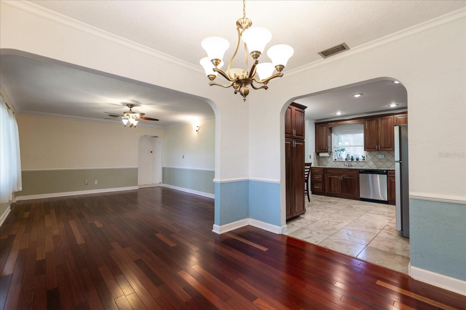 Image 10 of 31 For 655 42nd Avenue N