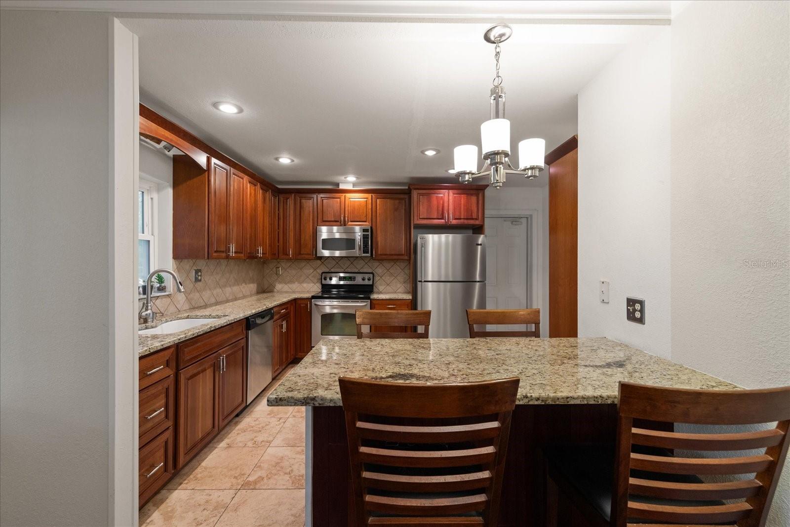 Image 14 of 31 For 655 42nd Avenue N