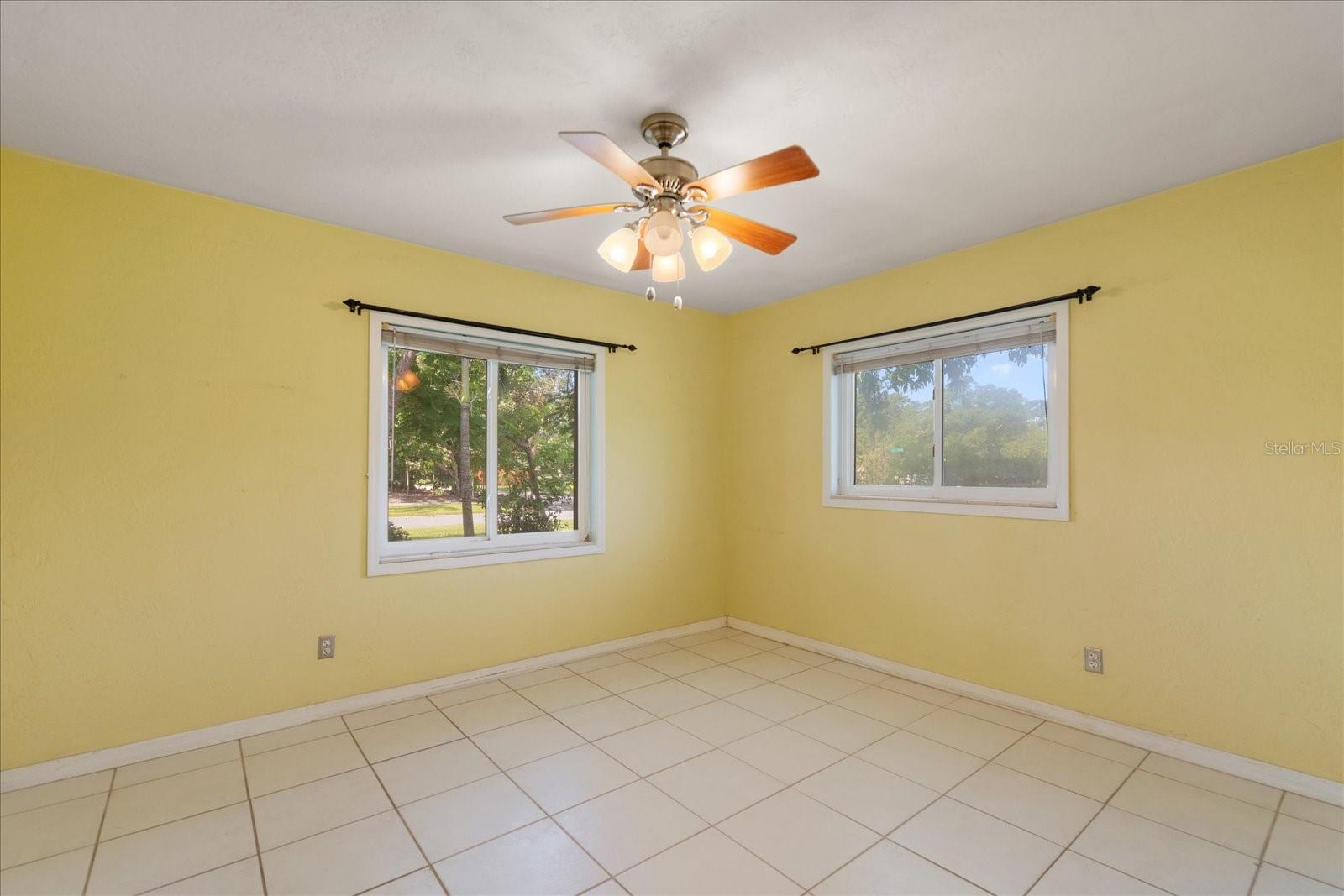 Image 17 of 31 For 655 42nd Avenue N
