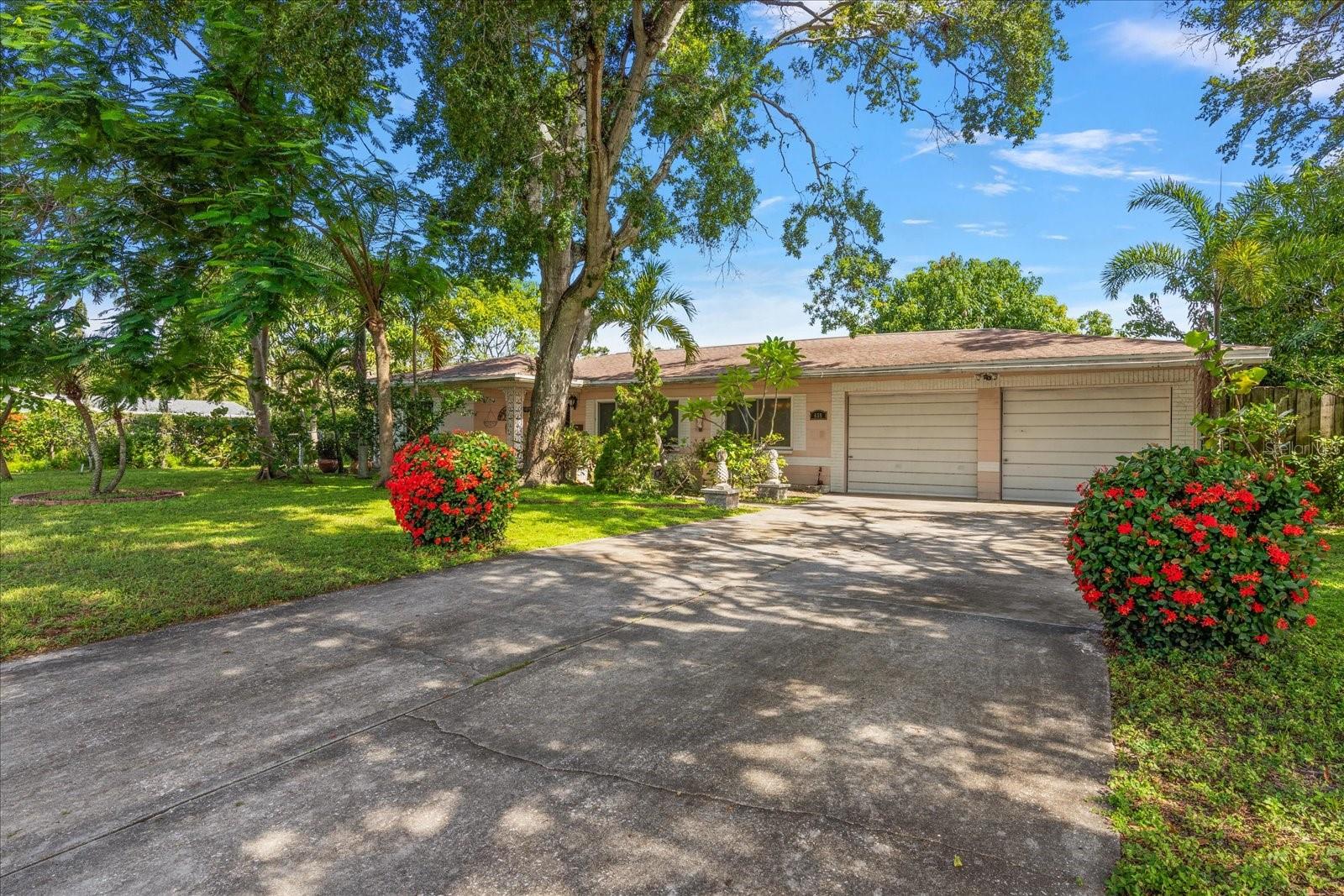 Image 2 of 31 For 655 42nd Avenue N