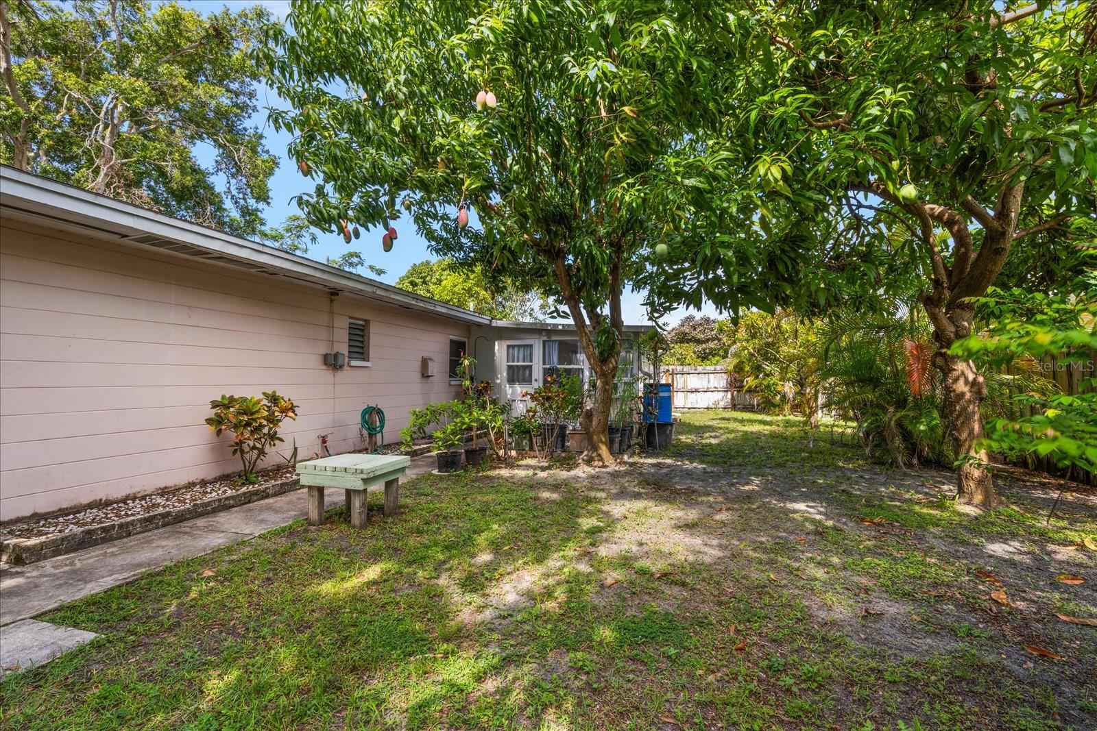 Image 23 of 31 For 655 42nd Avenue N