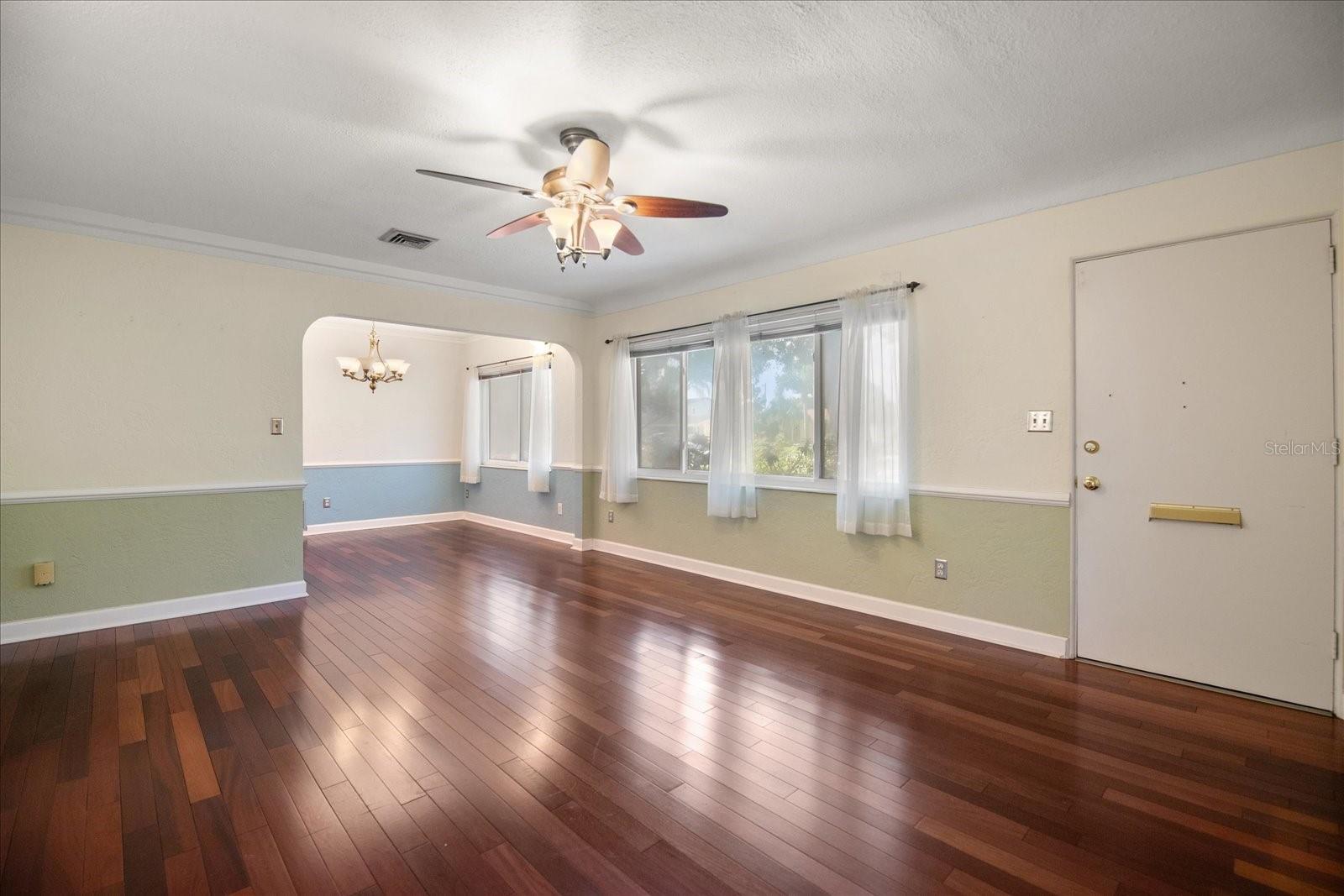 Image 7 of 31 For 655 42nd Avenue N