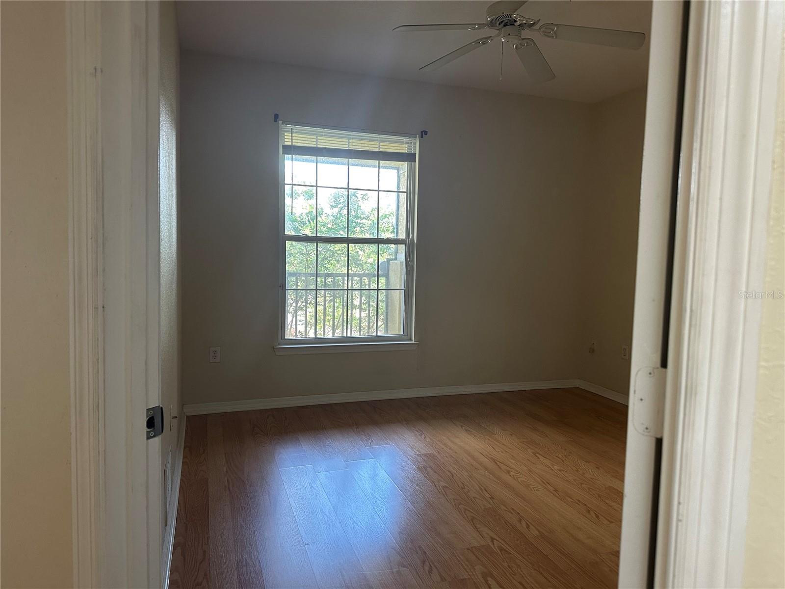 Image 12 of 16 For 10021 Courtney Palms Boulevard 303