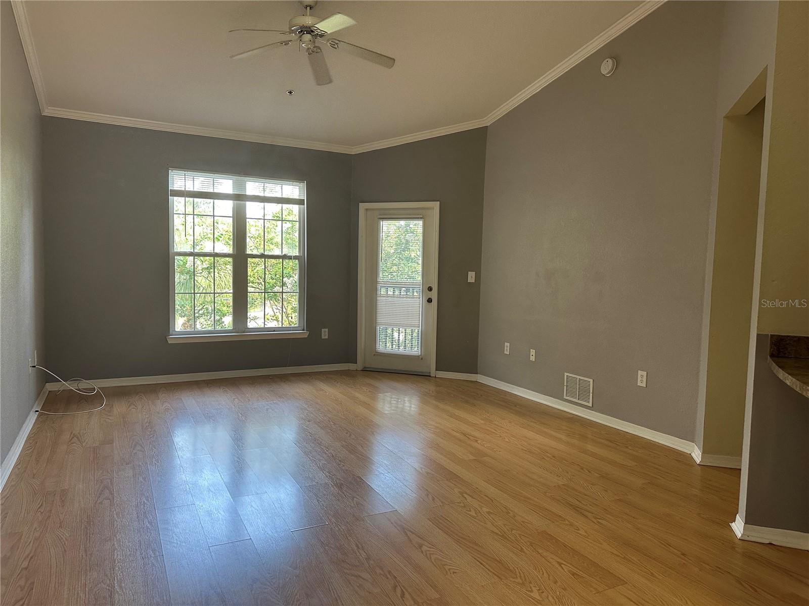 Image 9 of 16 For 10021 Courtney Palms Boulevard 303